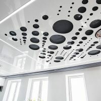 резные натяжные потолки